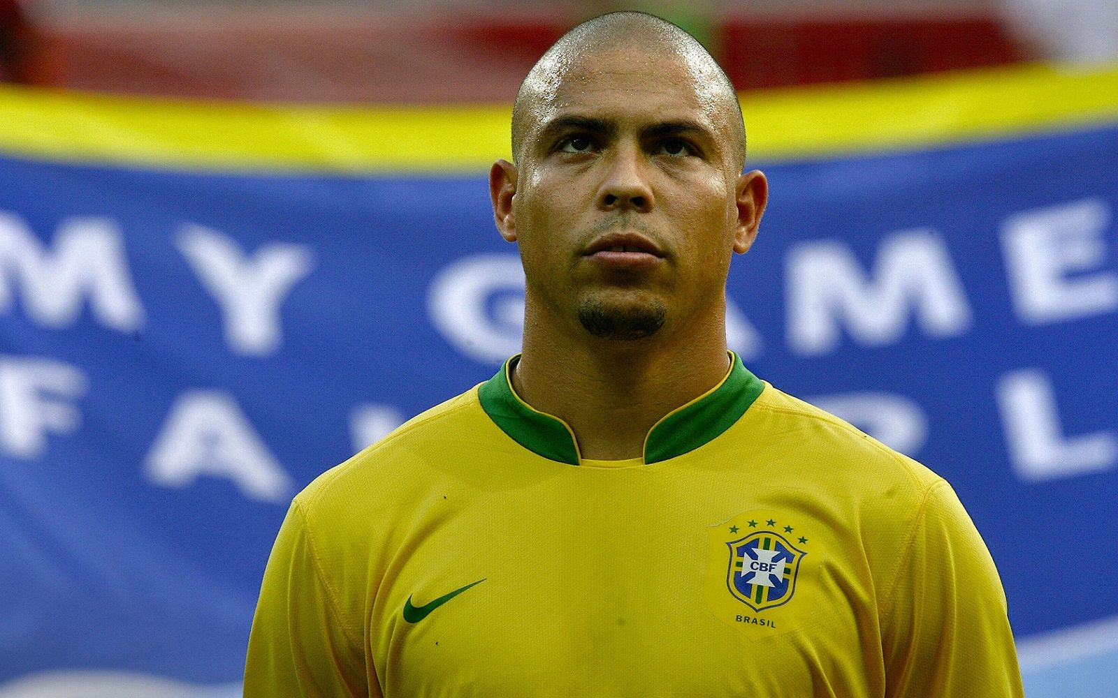 Cầu thủ giàu nhất thế giới 2023: Ronaldo Luís Nazário - 160 triệu USD