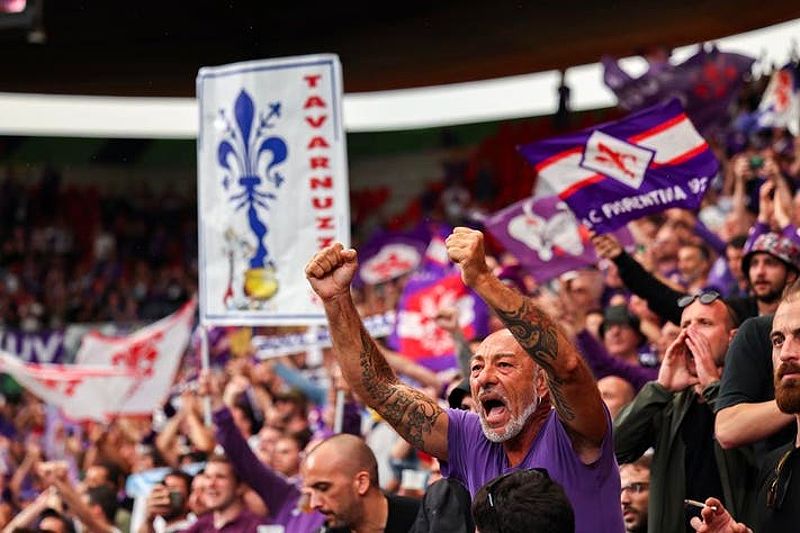 Fiorentina thi đấu tại UEFA Europa Conference League