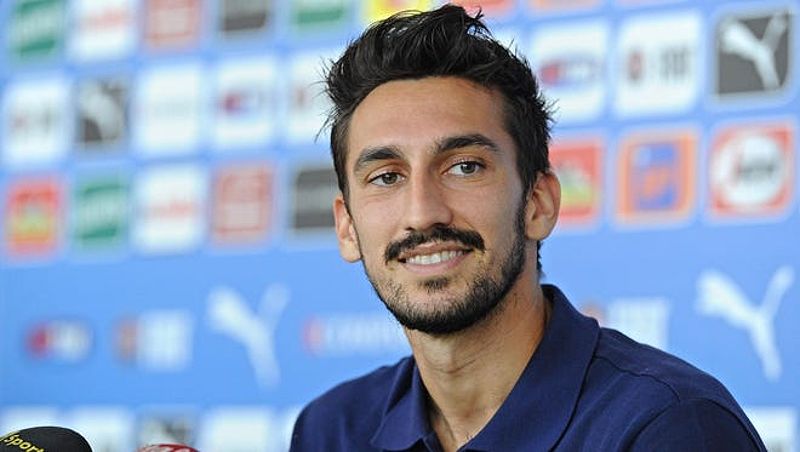 Hậu vệ Davide Astori trong trang phục thi đấu