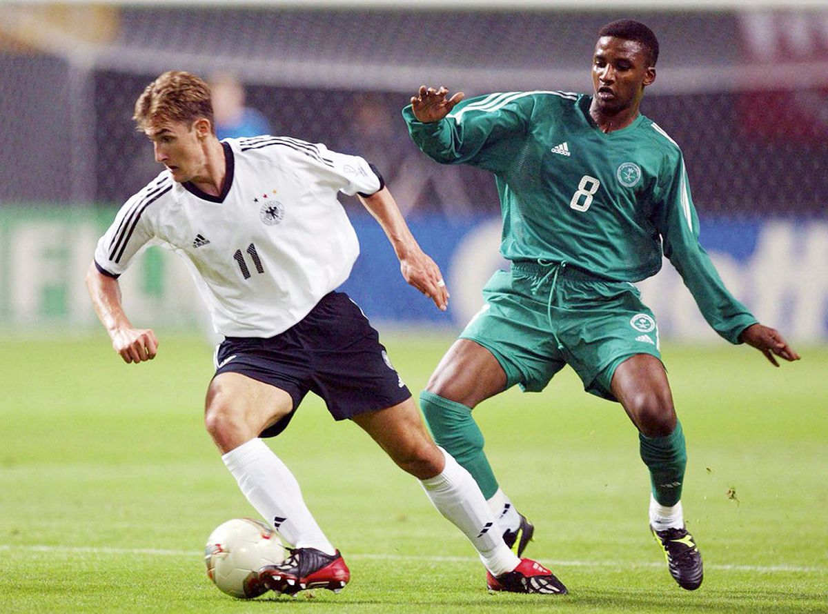 Klose ra mắt bóng đá thế giới ở VCK World Cup 2002.